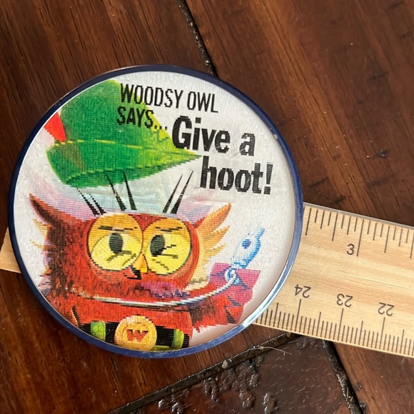 Vintage Vari-Vue Lenticular Pinback Button Woodsy Owl Give a Hoot Don't Pollute - Picture 4 of 4